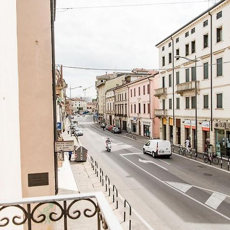 Intero Appartamento Nel Cuore Di Vicenza Exterior foto